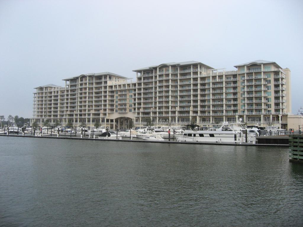 The Wharf By Youngs Sun Coast Orange Beach Bagian luar foto
